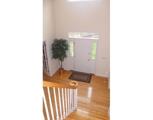 8 Nelson Ct, Mendon, MA 01756 photo 7
