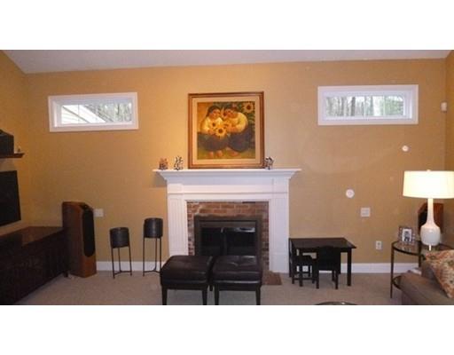 8 Nelson Ct, Mendon, MA 01756 photo 9