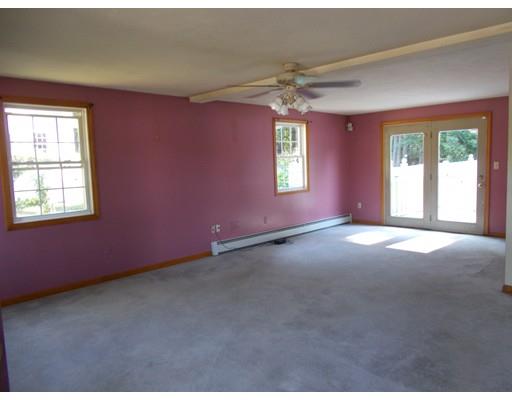 111 Brookside, Gardner, MA 01440 photo 2
