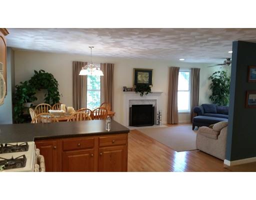 3 Circle Dr, Derry, NH 03038 photo 12