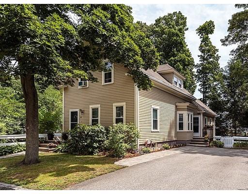 17 Spring St, Reading, MA 01867 photo 2