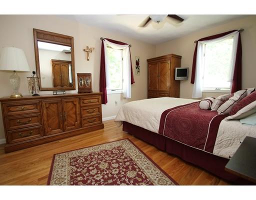 31 Blacksmith Way, Saugus, MA 01906 photo 14