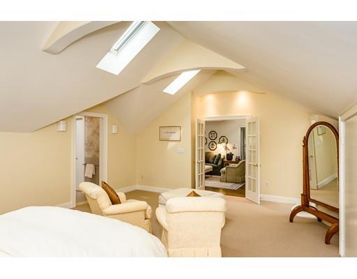 352 Kent St, Brookline, MA 02446 photo 20