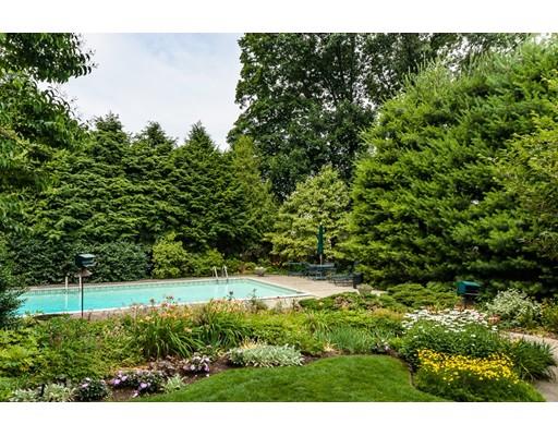 352 Kent St, Brookline, MA 02446 photo 27