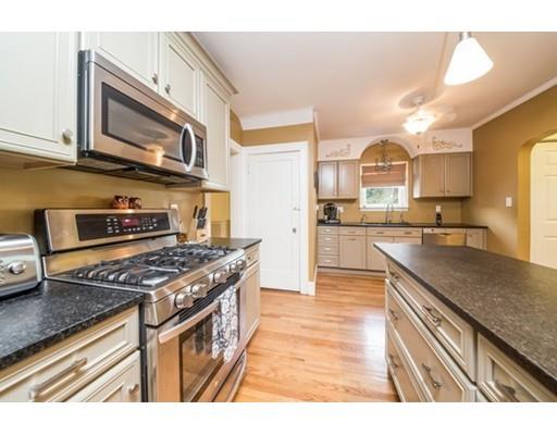 11 Vail St, Springfield, MA 01118 photo 1