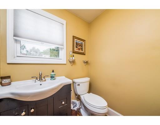 11 Vail St, Springfield, MA 01118 photo 10
