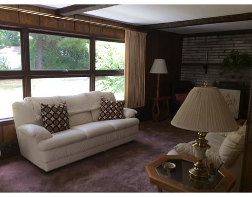 49 Yamaska Rd, Springfield, MA 01118 photo 3