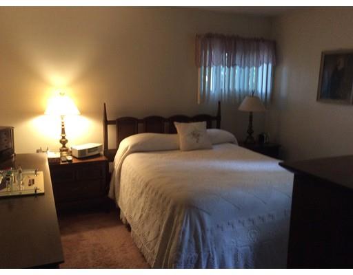 49 Yamaska Rd, Springfield, MA 01118 photo 12