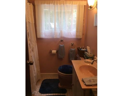 49 Yamaska Rd, Springfield, MA 01118 photo 11