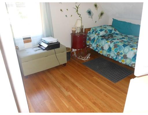 9 Emerald St, Wakefield, MA 01880 photo 3