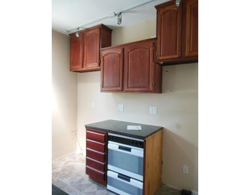 24 Locust Ave, Worcester, MA 01604 photo 5