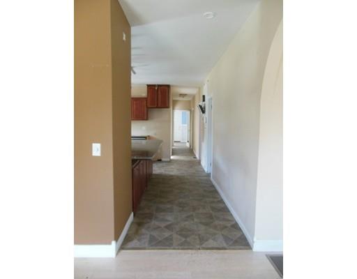 24 Locust Ave, Worcester, MA 01604 photo 8