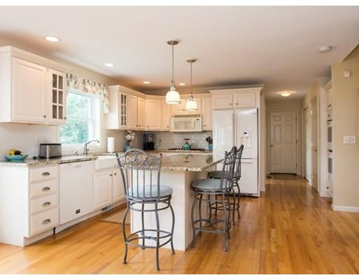 7 Maple St, Pepperell, MA 01463 photo 5