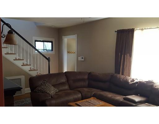 17 S Stowell St, Worcester, MA 01604 photo 3