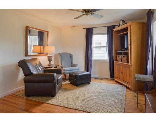 14 Windsor Rd, Beverly, MA 01915 photo 5