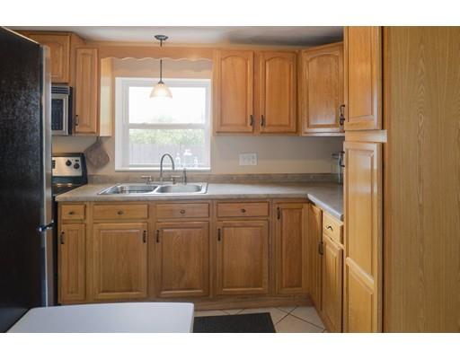 14 Windsor Rd, Beverly, MA 01915 photo 3