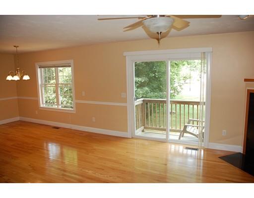 21 3rd St #A, Webster, MA 01570 photo 5