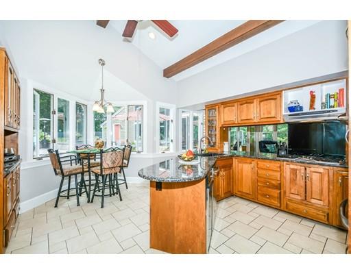 121 Willow St, Reading, MA 01867 photo 8