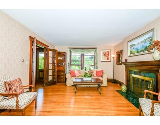 121 Willow St, Reading, MA 01867 photo 4