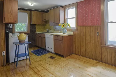 34 Bartlett St, Beverly, MA 01915 photo 7