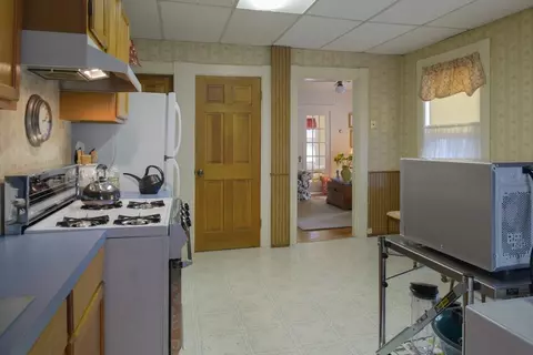 34 Bartlett St, Beverly, MA 01915 photo 18