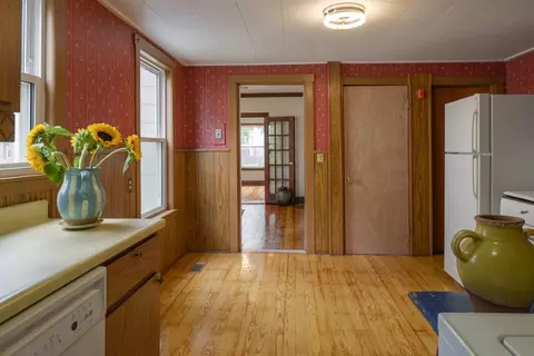 34 Bartlett St, Beverly, MA 01915 photo 8
