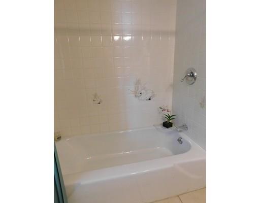 14 Barton St, Springfield, MA 01104 photo 13