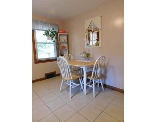 14 Barton St, Springfield, MA 01104 photo 5