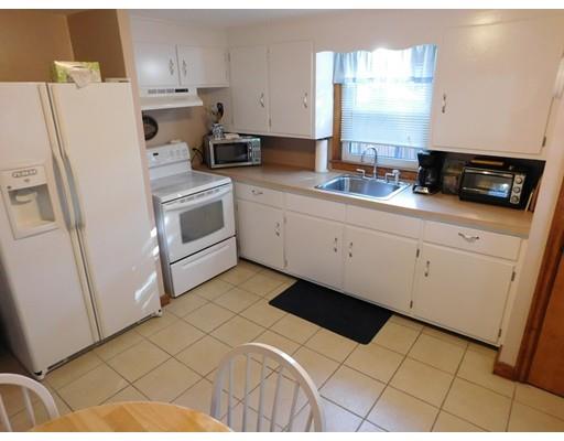 14 Barton St, Springfield, MA 01104 photo 3