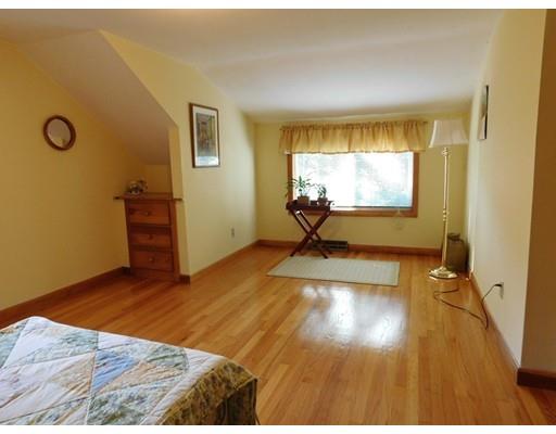 14 Barton St, Springfield, MA 01104 photo 11