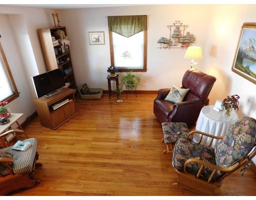 14 Barton St, Springfield, MA 01104 photo 6