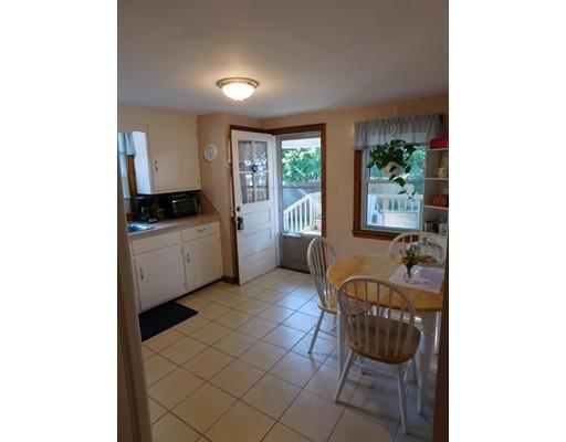 14 Barton St, Springfield, MA 01104 photo 4