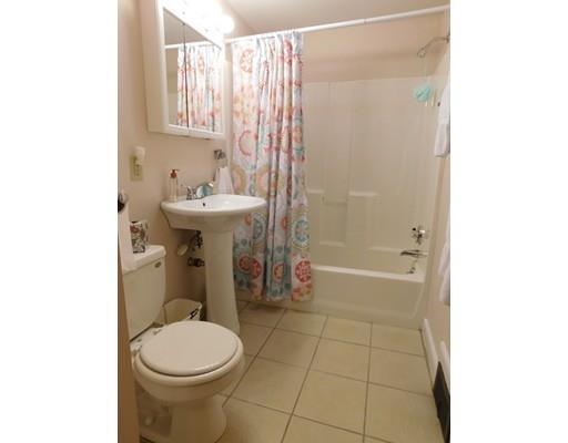 14 Barton St, Springfield, MA 01104 photo 9