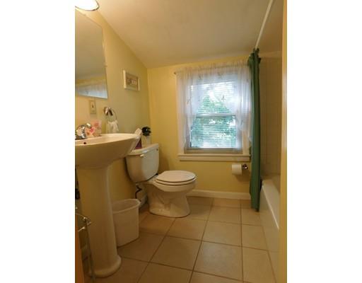 14 Barton St, Springfield, MA 01104 photo 12