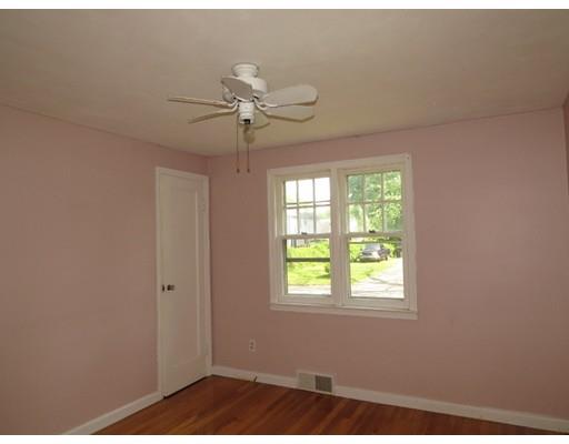 36 Lawn St, Springfield, MA 01108 photo 2