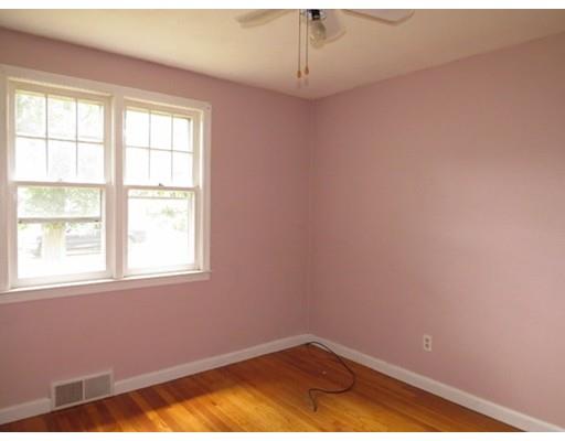 36 Lawn St, Springfield, MA 01108 photo 12