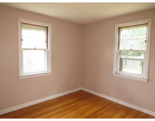 36 Lawn St, Springfield, MA 01108 photo 7