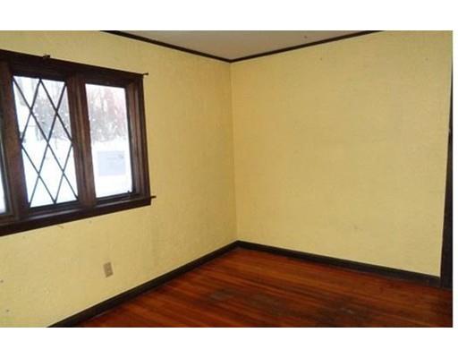 14 Beale St, Worcester, MA 01606 photo 2