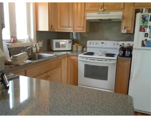 47 Judith St, Springfield, MA 01118 photo 4