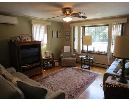 189 N Marion St, Fall River, MA 02723 photo 3