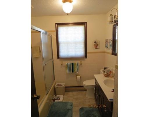 189 N Marion St, Fall River, MA 02723 photo 6