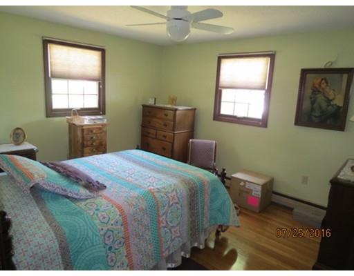 189 N Marion St, Fall River, MA 02723 photo 9