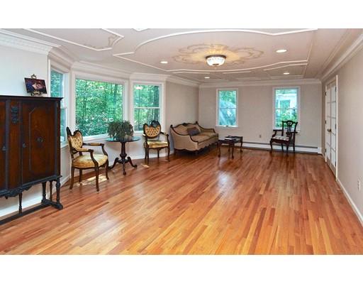 4 Walnut St, Upton, MA 01568 photo 8