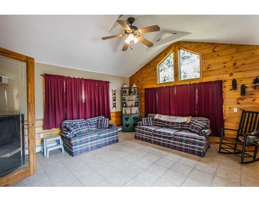 152 Derby St, Worcester, MA 01604 photo 8