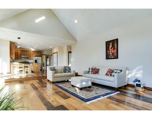1 Carter Dr, Natick, MA 01760 photo 3