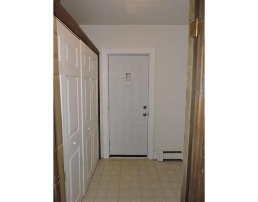 16 Elm St, Webster, MA 01570 photo 4