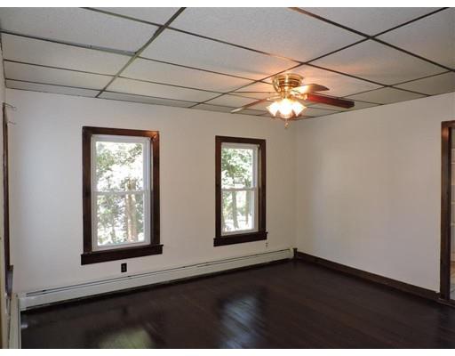 16 Elm St, Webster, MA 01570 photo 8