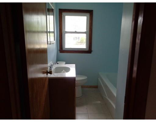185 Leopold St, Springfield, MA 01119 photo 9