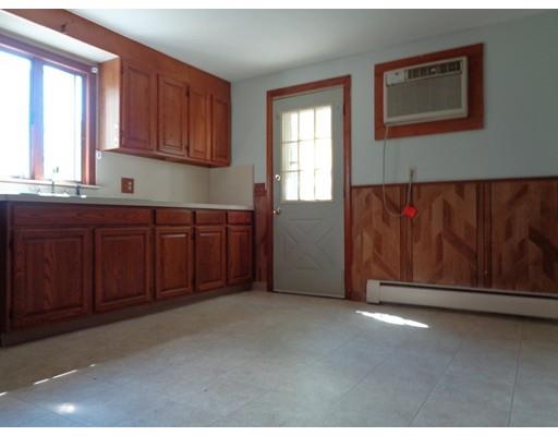 185 Leopold St, Springfield, MA 01119 photo 4