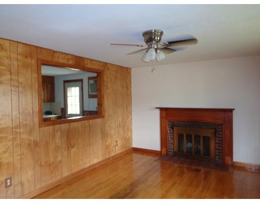 185 Leopold St, Springfield, MA 01119 photo 6